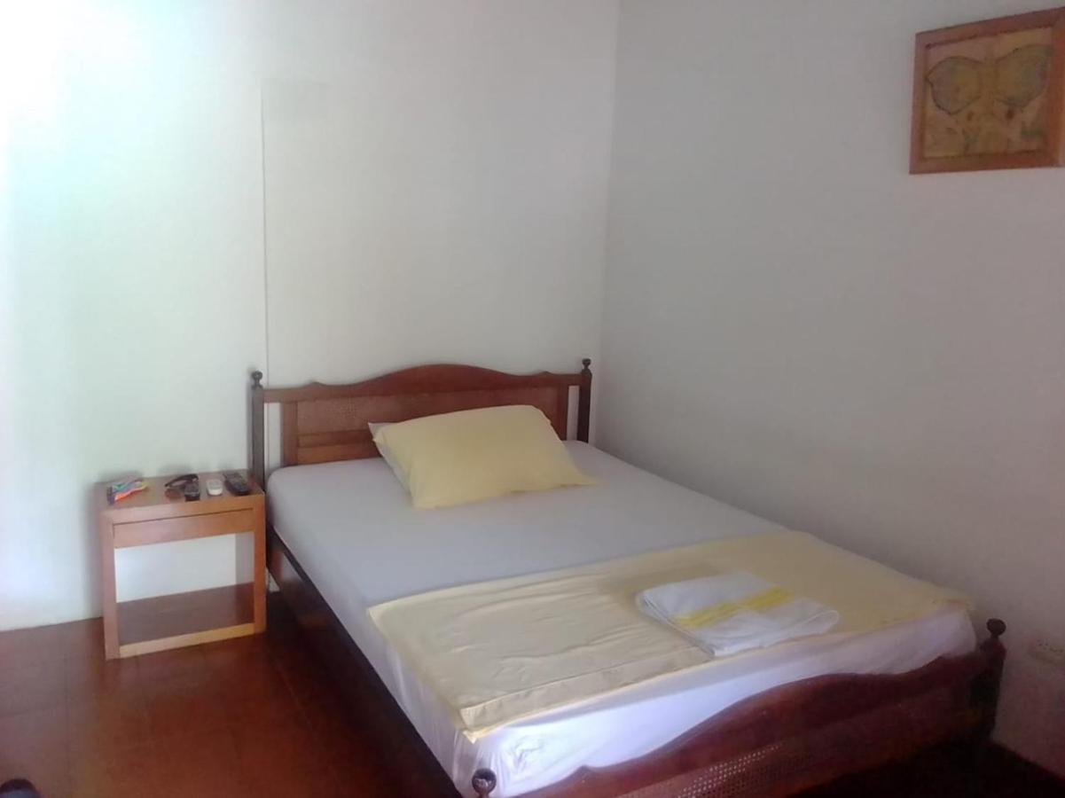 Hotel Santa Helena Leticia Eksteriør billede